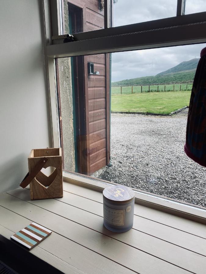 Quirky Highland Cottage With Stunning Views Fearn Lodge Exterior photo