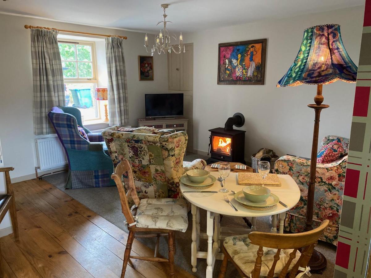 Quirky Highland Cottage With Stunning Views Fearn Lodge Exterior photo