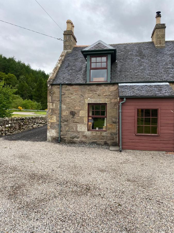 Quirky Highland Cottage With Stunning Views Fearn Lodge Exterior photo