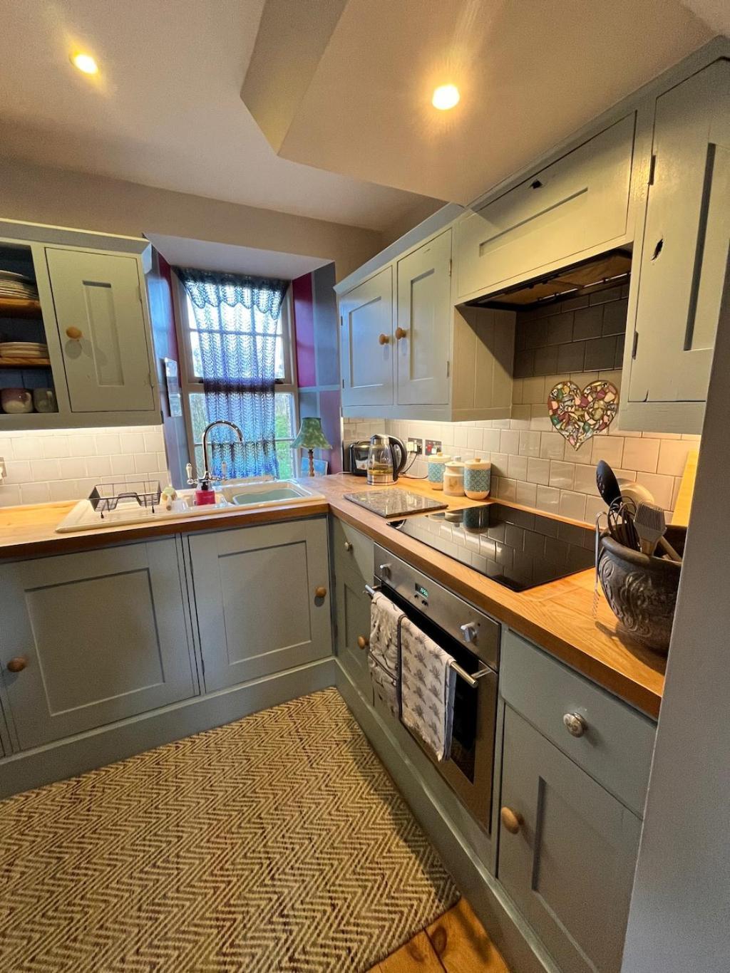 Quirky Highland Cottage With Stunning Views Fearn Lodge Exterior photo